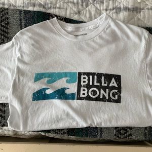 Billabong logo tee!